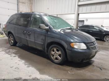  Salvage Dodge Grand Caravan