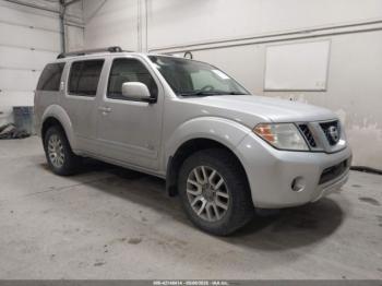  Salvage Nissan Pathfinder