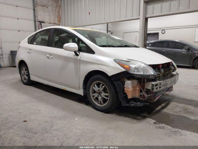  Salvage Toyota Prius