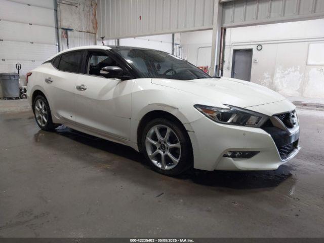  Salvage Nissan Maxima