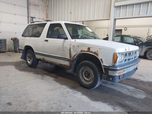  Salvage Chevrolet Blazer