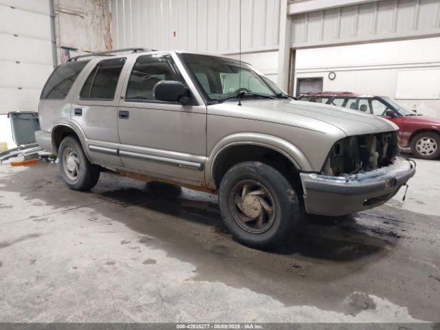  Salvage Chevrolet Blazer