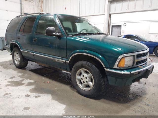  Salvage Chevrolet Blazer