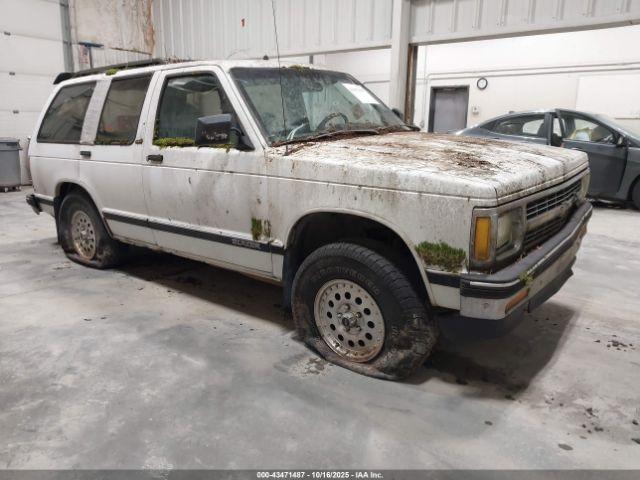  Salvage Chevrolet Blazer