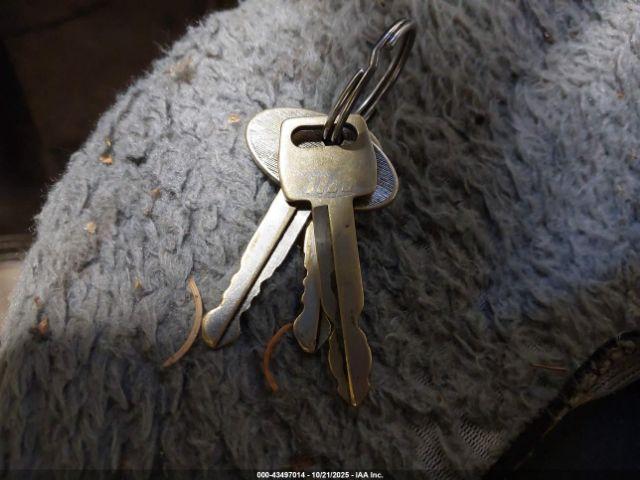 Ford Econoline E150 Super Duty Van Image 10