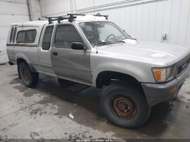  Salvage Toyota Pickup