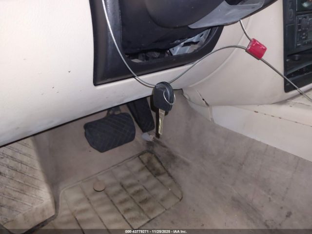 Volkswagen Passat Gls Image 6