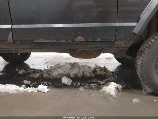 Jeep Cherokee Sport Image 12