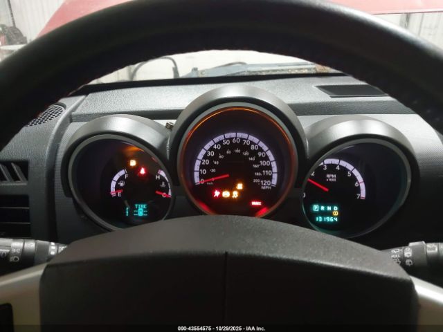 Dodge Nitro Image 11